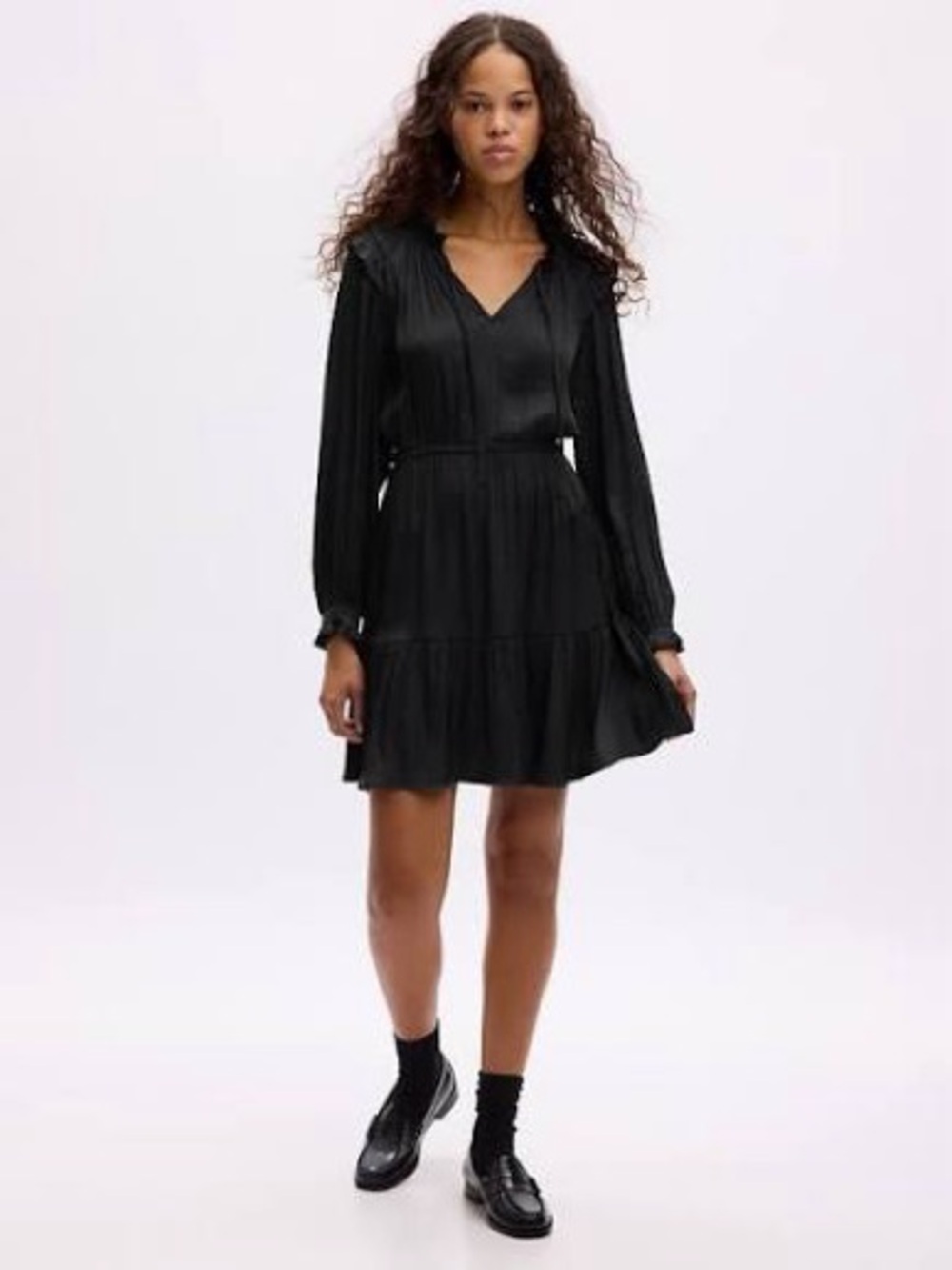 GAP Black Long-Sleeve V-Neck Tiered Mini Dress tie neck XXL